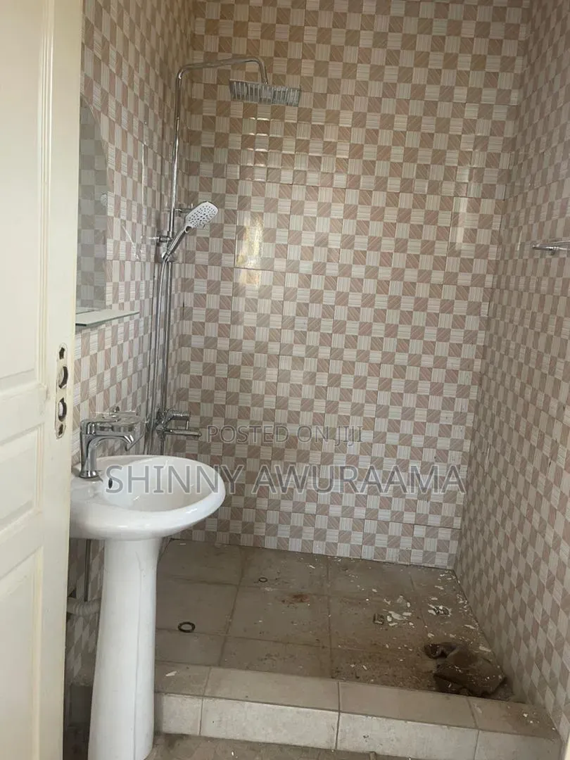 3bdrm House in Lakeside Community 5 for rent