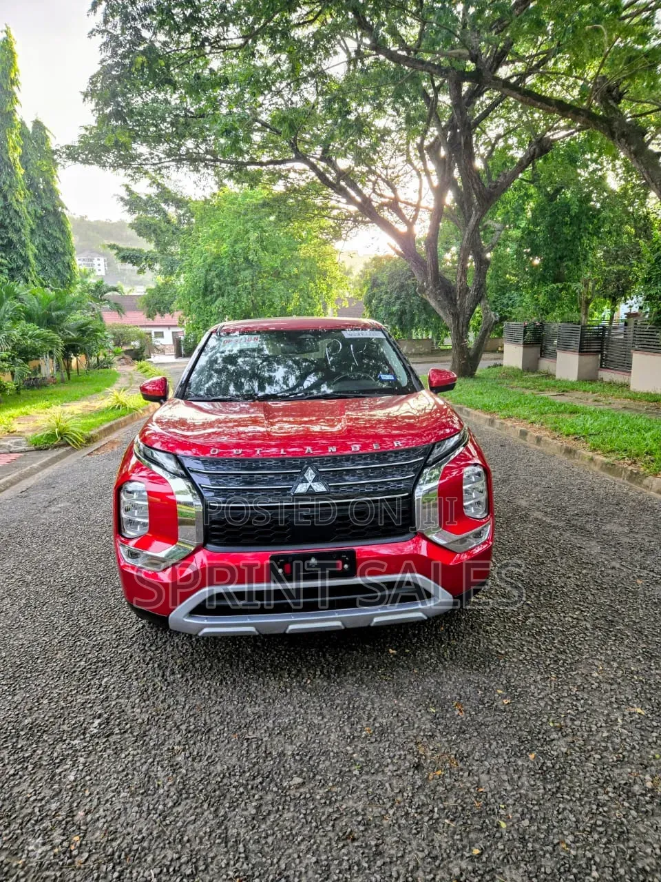 Mitsubishi Outlander SE 2022 Red