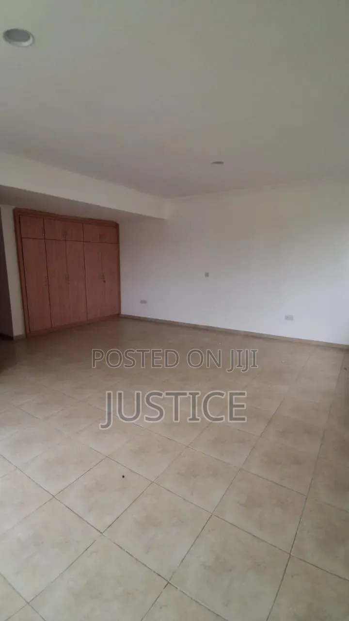 4bdrm House in Cantonments, DVLA Area for rent