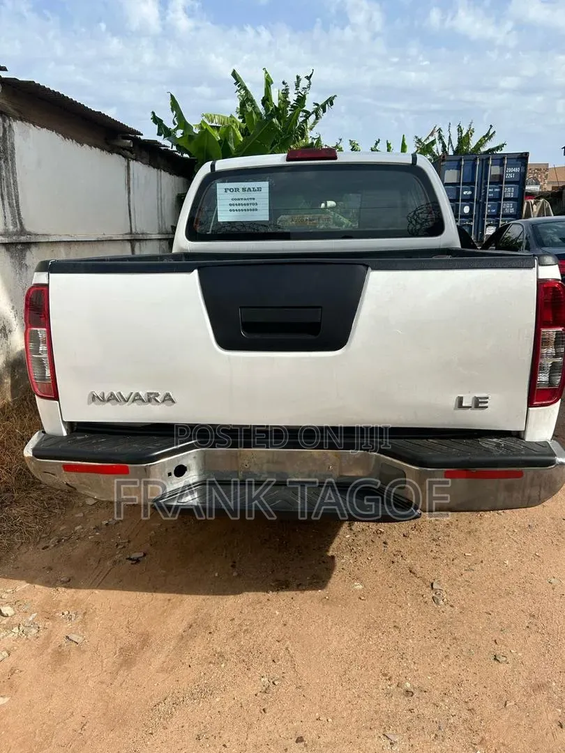 Nissan Navara 2014 White