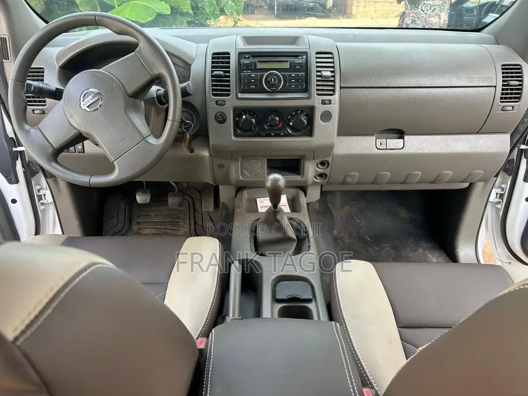 Nissan Navara 2014 White