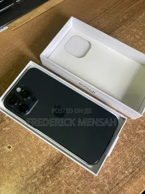 New Apple iPhone 15 Pro Max 256 GB Blue
