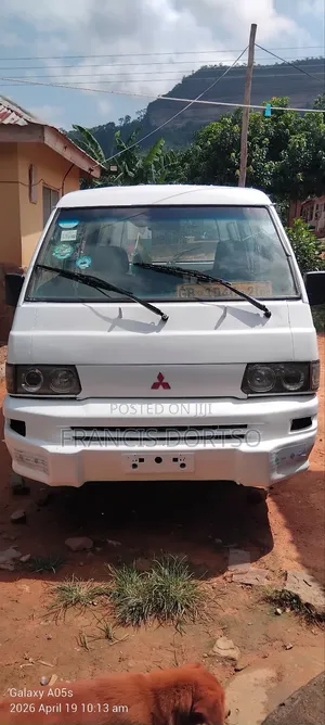 Hyundai H-100 2004 White