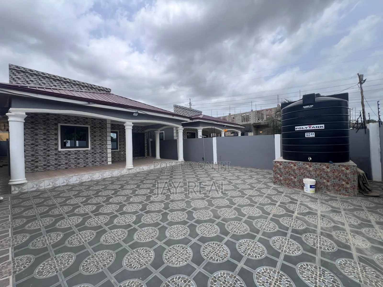3bdrm Apartment in Jay Real Estate., Opeikuma for rent