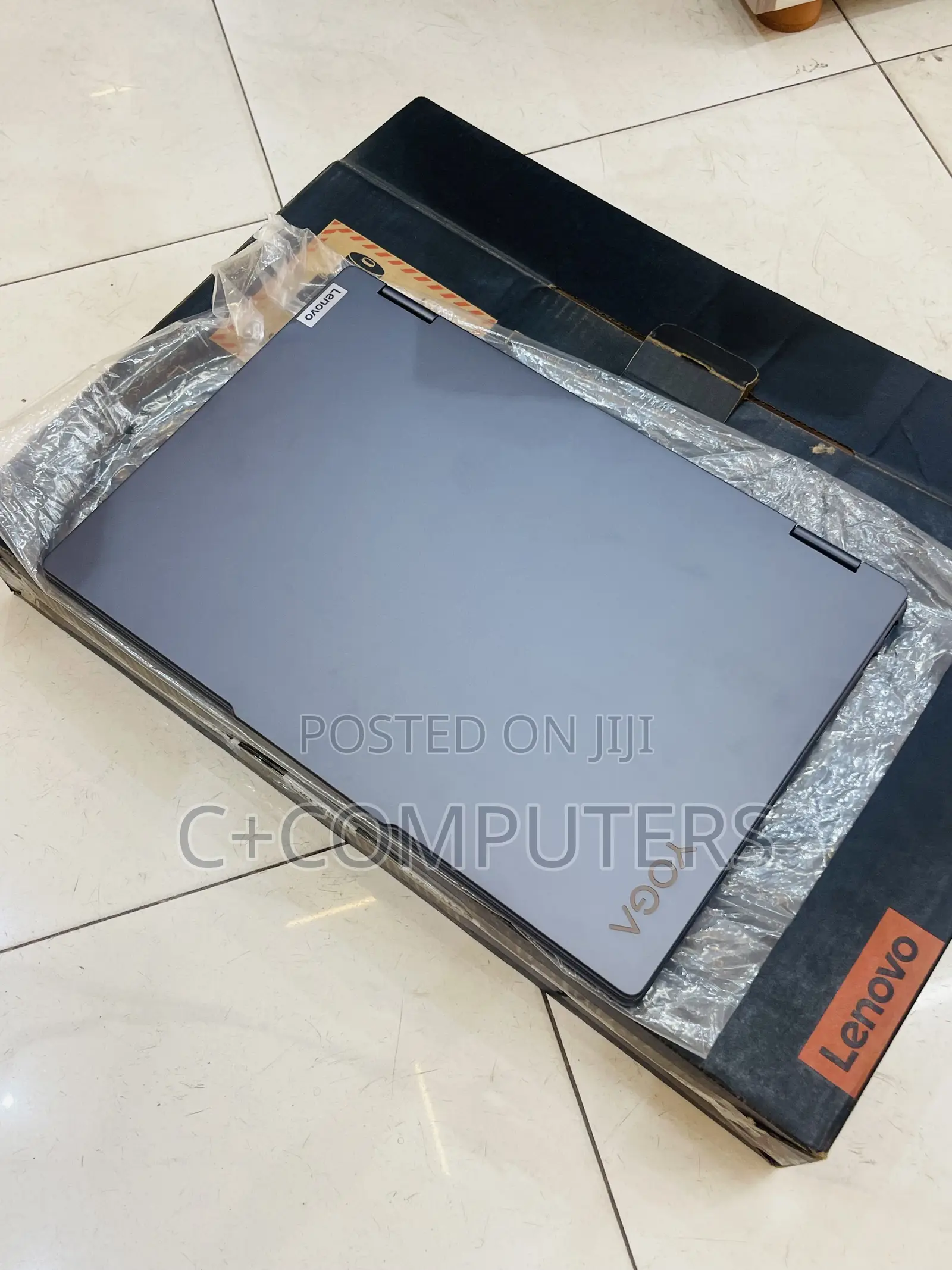 New Laptop Lenovo Yoga 7i 8GB Intel Core i5 SSD 512GB