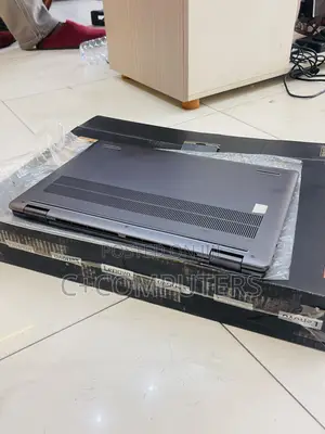 New Laptop Lenovo Yoga 7i 8GB Intel Core i5 SSD 512GB