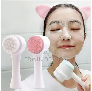 Quality Facial Cleansing Brush