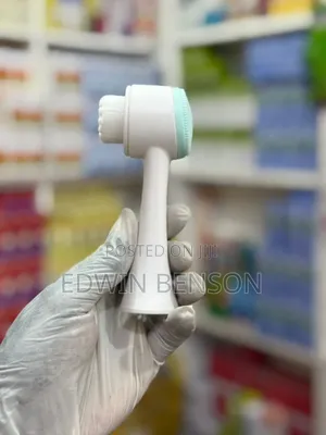 Quality Facial Cleansing Brush
