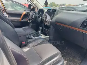 Toyota Land Cruiser Prado 2019 Silver