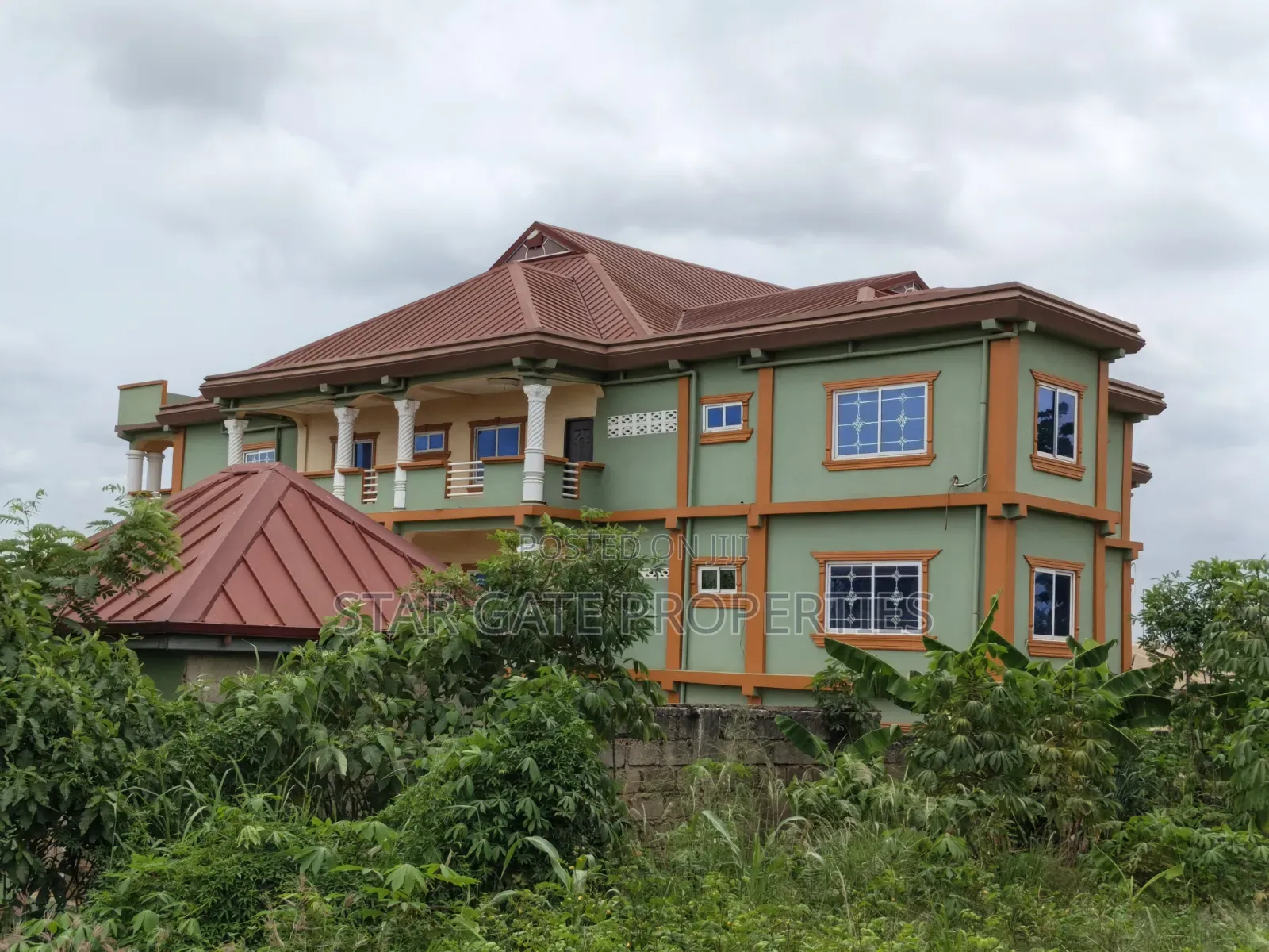 20bdrm House in 39 Bedrooms House, Kumasi Metropolitan for sale