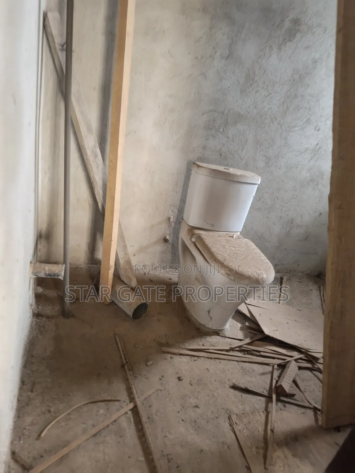 4bdrm House in Aduman, Kumasi Metropolitan for sale