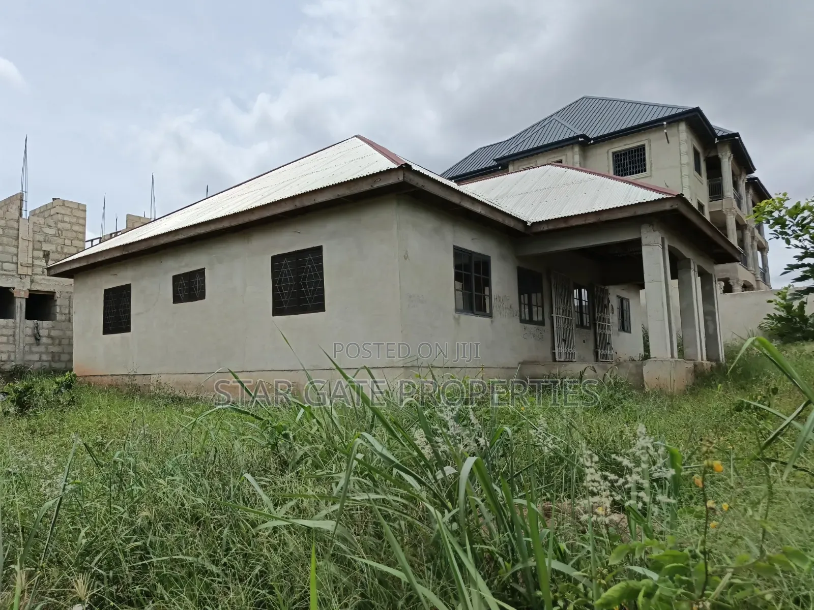 4bdrm House in Aduman, Kumasi Metropolitan for sale