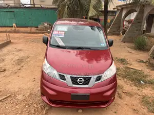 New Nissan NV200 2017 Red