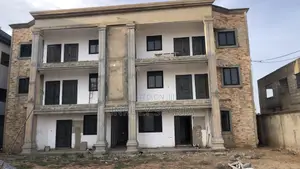 10bdrm Apartment in Kasoa Newtown, Gomoa East for sale
