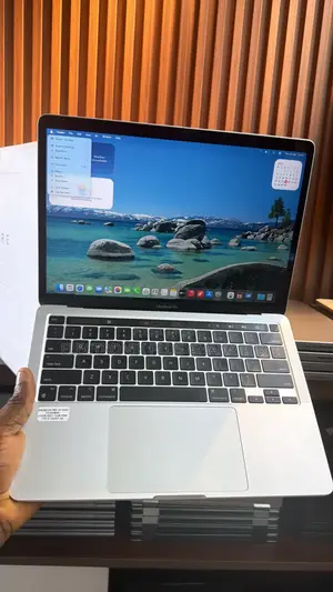 Laptop Apple MacBook Pro 16GB Intel Core i7 SSD 512GB