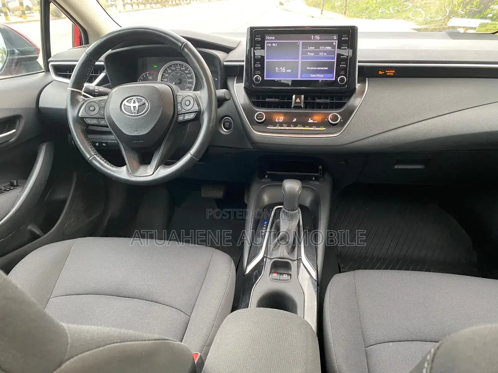 Toyota Corolla LE 2020 Red