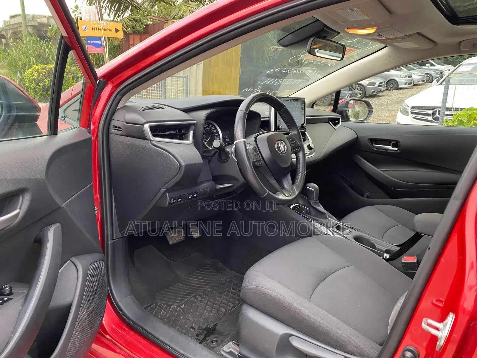 Toyota Corolla LE 2020 Red