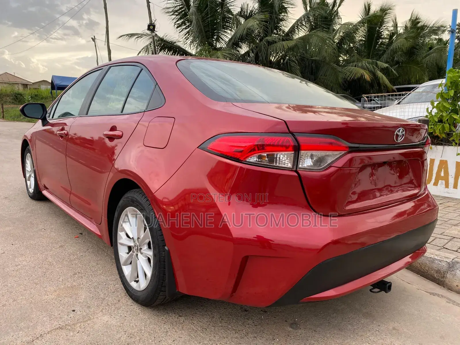 Toyota Corolla LE 2020 Red