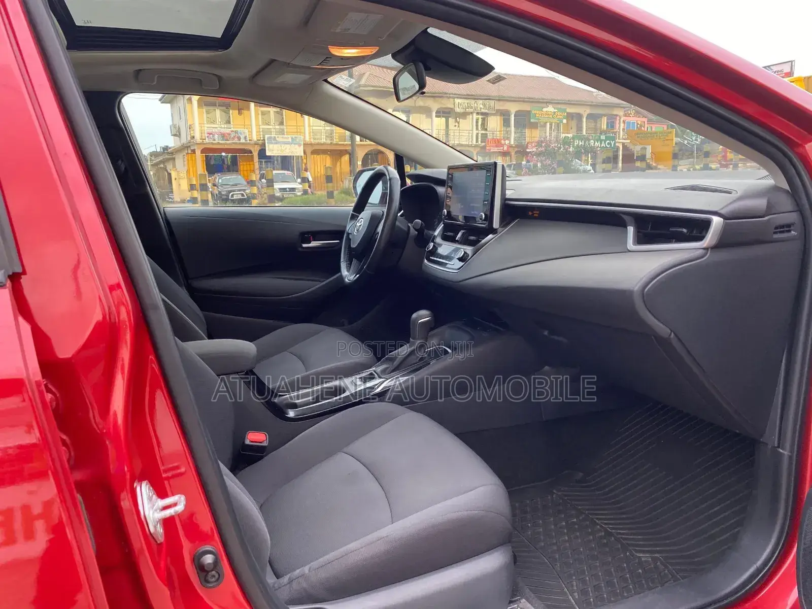 Toyota Corolla LE 2020 Red