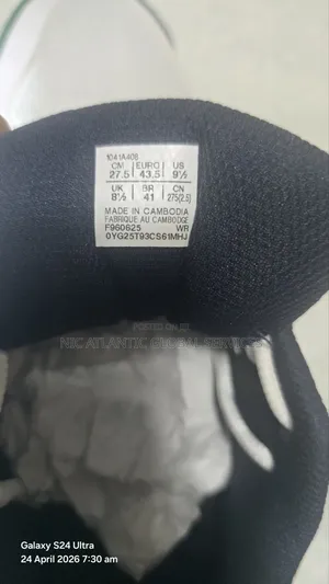 Ttennis Shoes