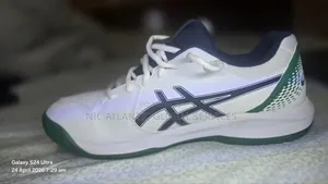 Ttennis Shoes