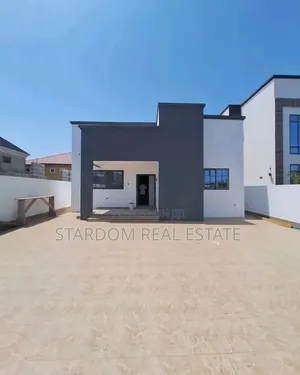 3bdrm Bungalow in Community 19 Annex, Lashibi for sale