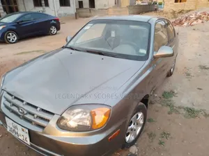 Hyundai Accent 1.6 Gsi 2003 Burgundy