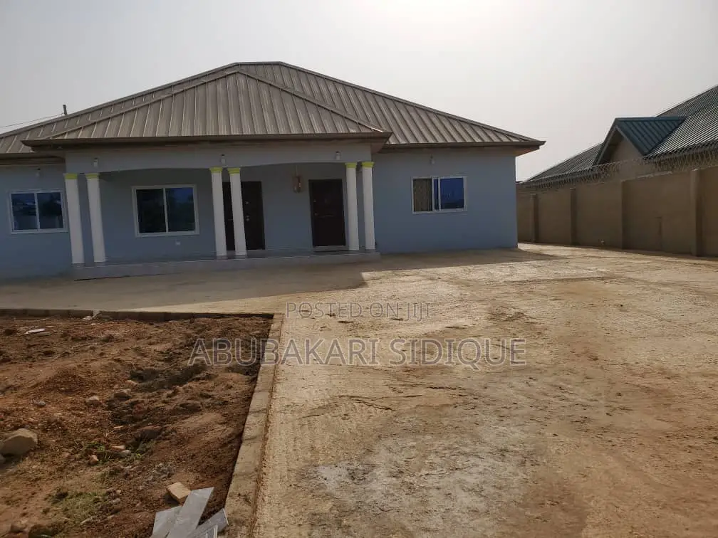 4bdrm House in Stars Estates, Amasaman for rent