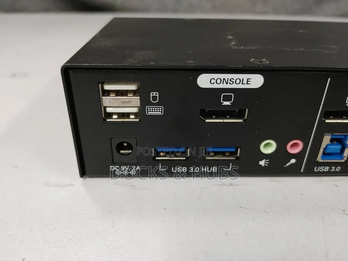 Tripp Lite 4-Port Displayport KVM Switch With Audio Usb 3.0 Hub