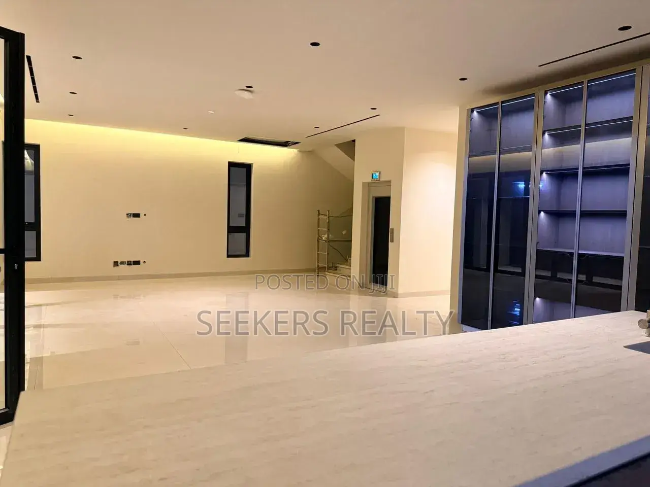 5bdrm House in Seekers Realty, DVLA Area for rent