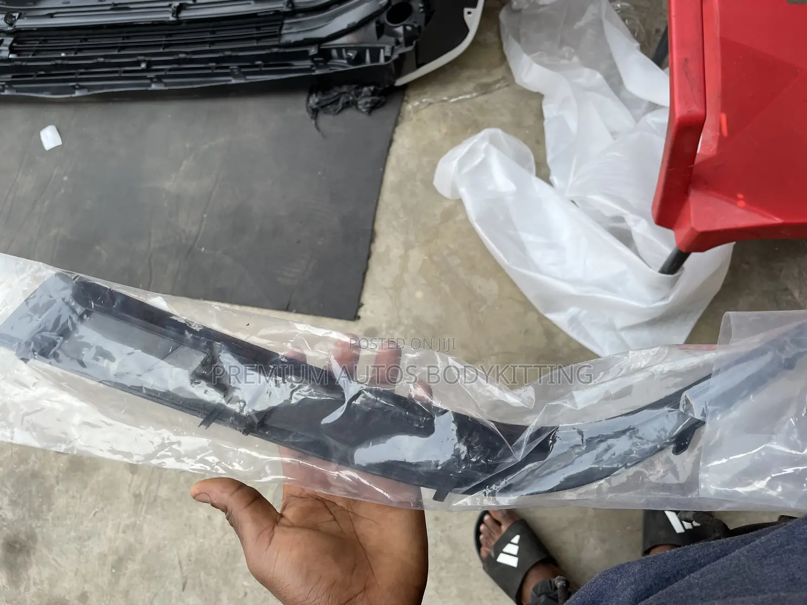 Toyota Highlander 2020 Xse Front Bumper Moulding / Lower Grille Trim