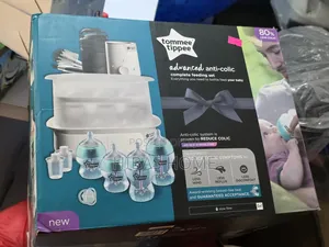 Tommee Tippee Advanced Anti Colic Complete Feeding Set