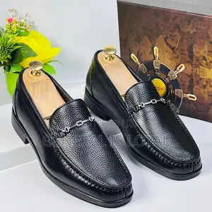 Golden Coxes Men Leather Black Loafers