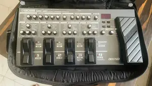 Boss Me-80 Guitar Multiple Effect Pedal