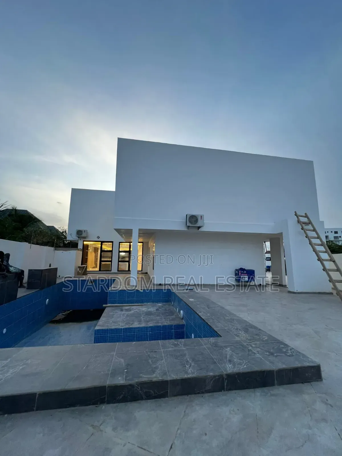 4bdrm Duplex in Adjiringanor, Ability for sale