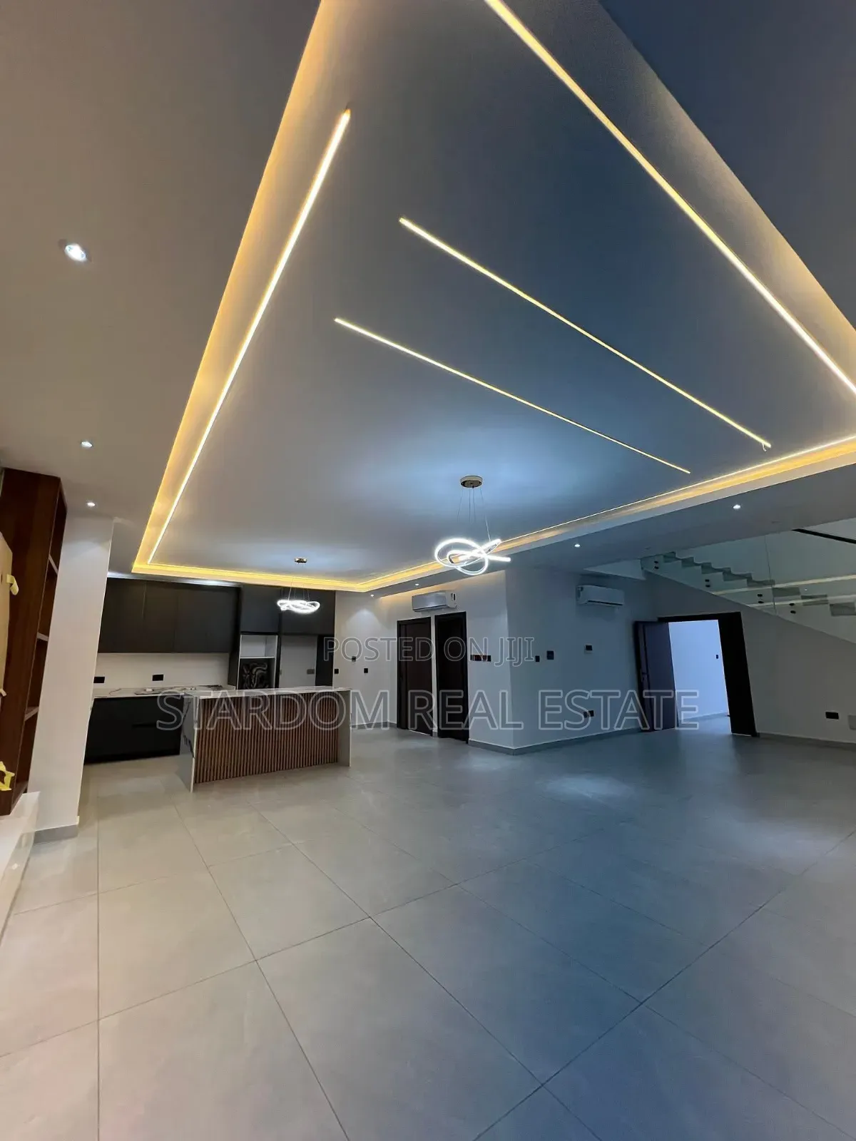 4bdrm Duplex in Adjiringanor, Ability for sale