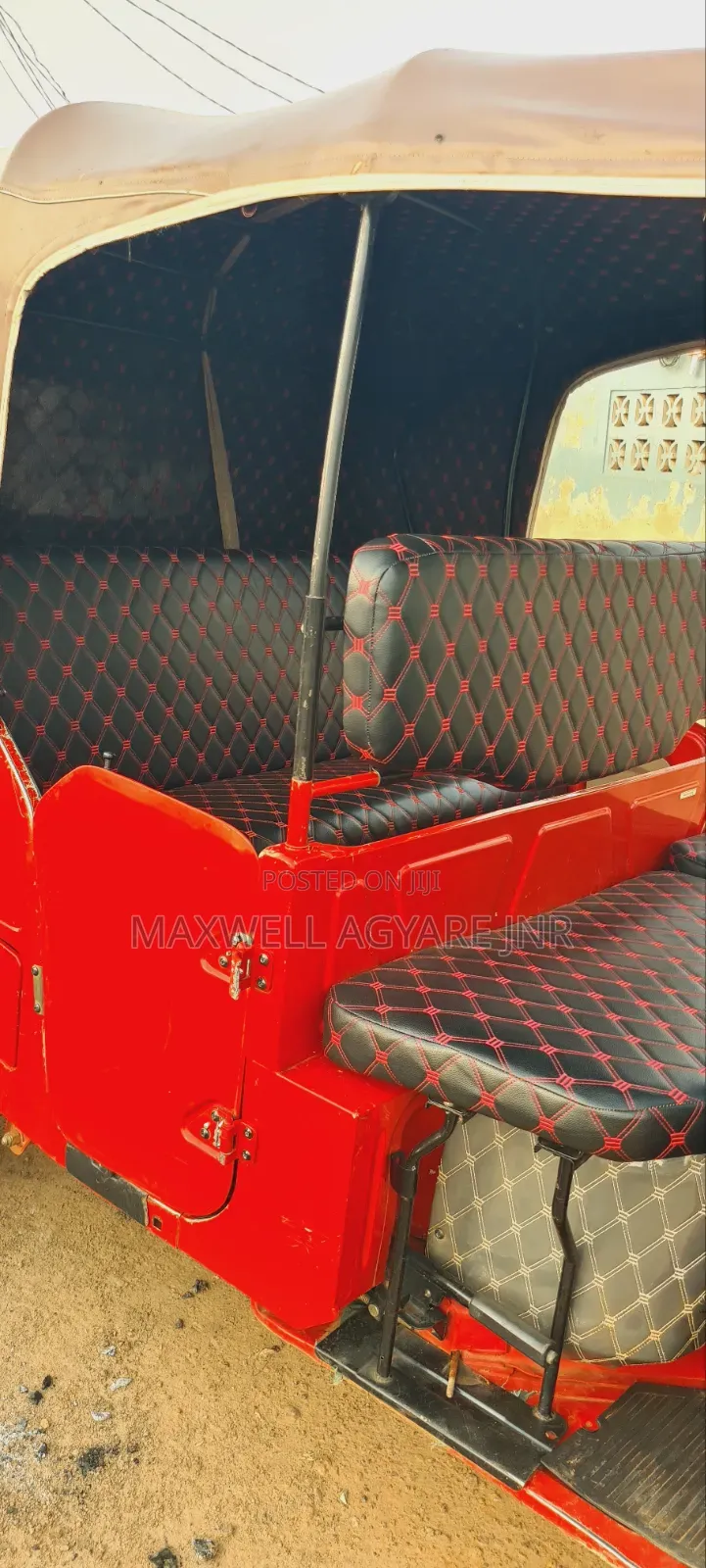 Bajaj RE 2025 Red