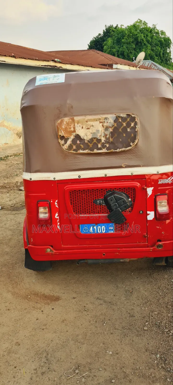 Bajaj RE 2025 Red