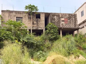 10bdrm House in Sam Properties, Old Barrier for sale