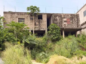 10bdrm House in Sam Properties, Old Barrier for sale