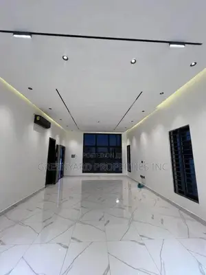 3bdrm House in Hills, East Legon for sale
