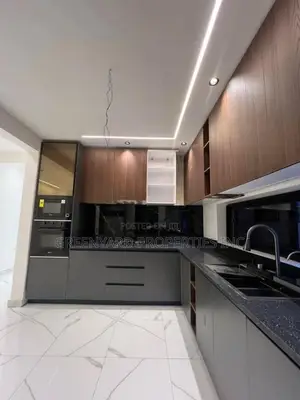 3bdrm House in Hills, East Legon for sale
