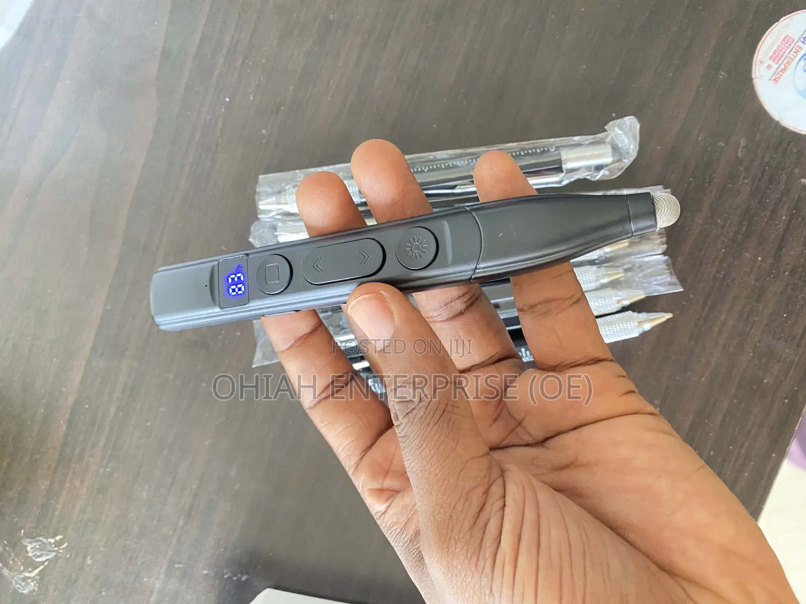 2.4ghz Wireless Touchscreen Stylus Pen With Laser Pointer.