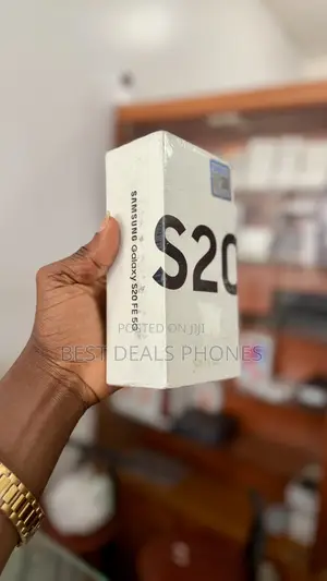 New Samsung Galaxy S20 FE 5G 128 GB Blue