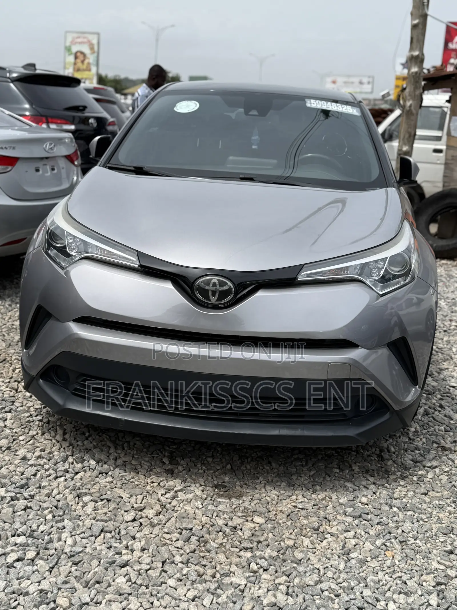 Toyota C-HR XLE FWD Sport Utility (2.0L 4cyl 2AM) 2018 Gray