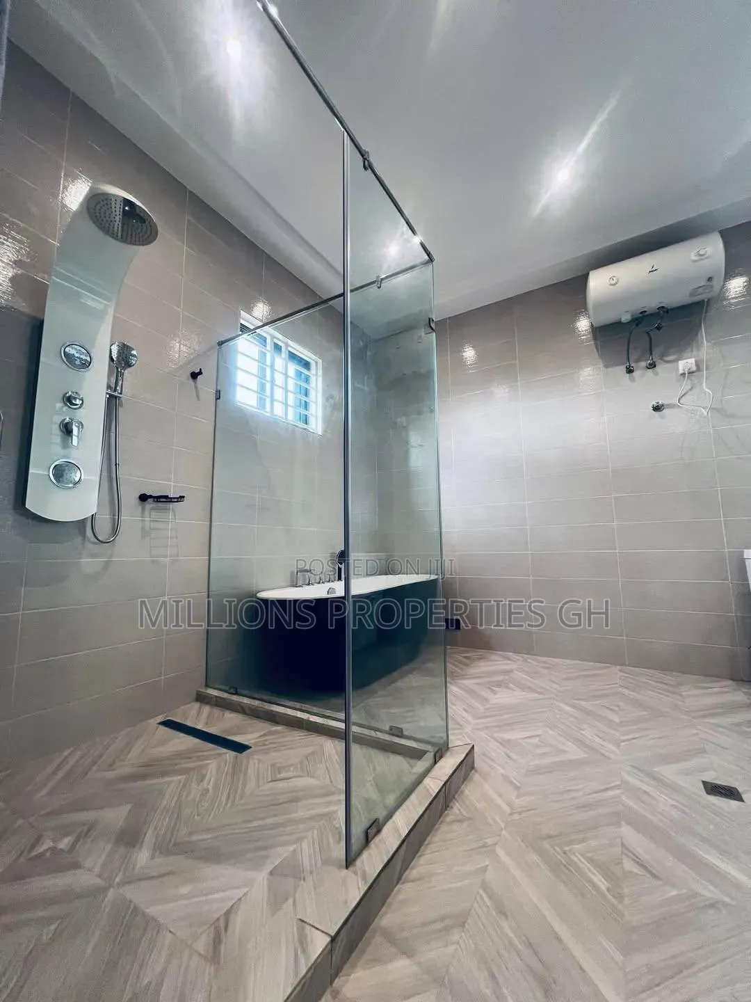 4bdrm House in Millions Properties, Accra Metropolitan for sale