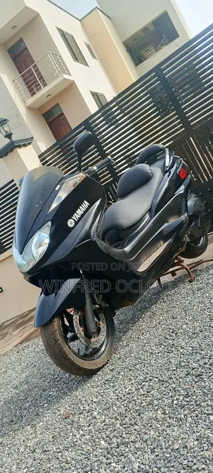 Yamaha Majesty 2010 Black