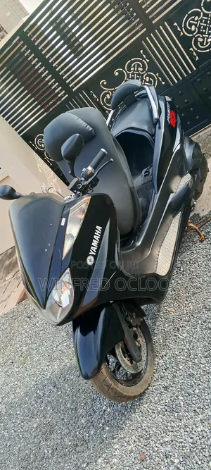 Yamaha Majesty 2010 Black