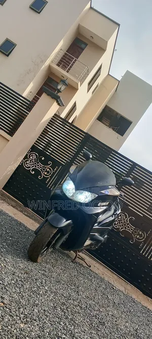 Yamaha Majesty 2010 Black