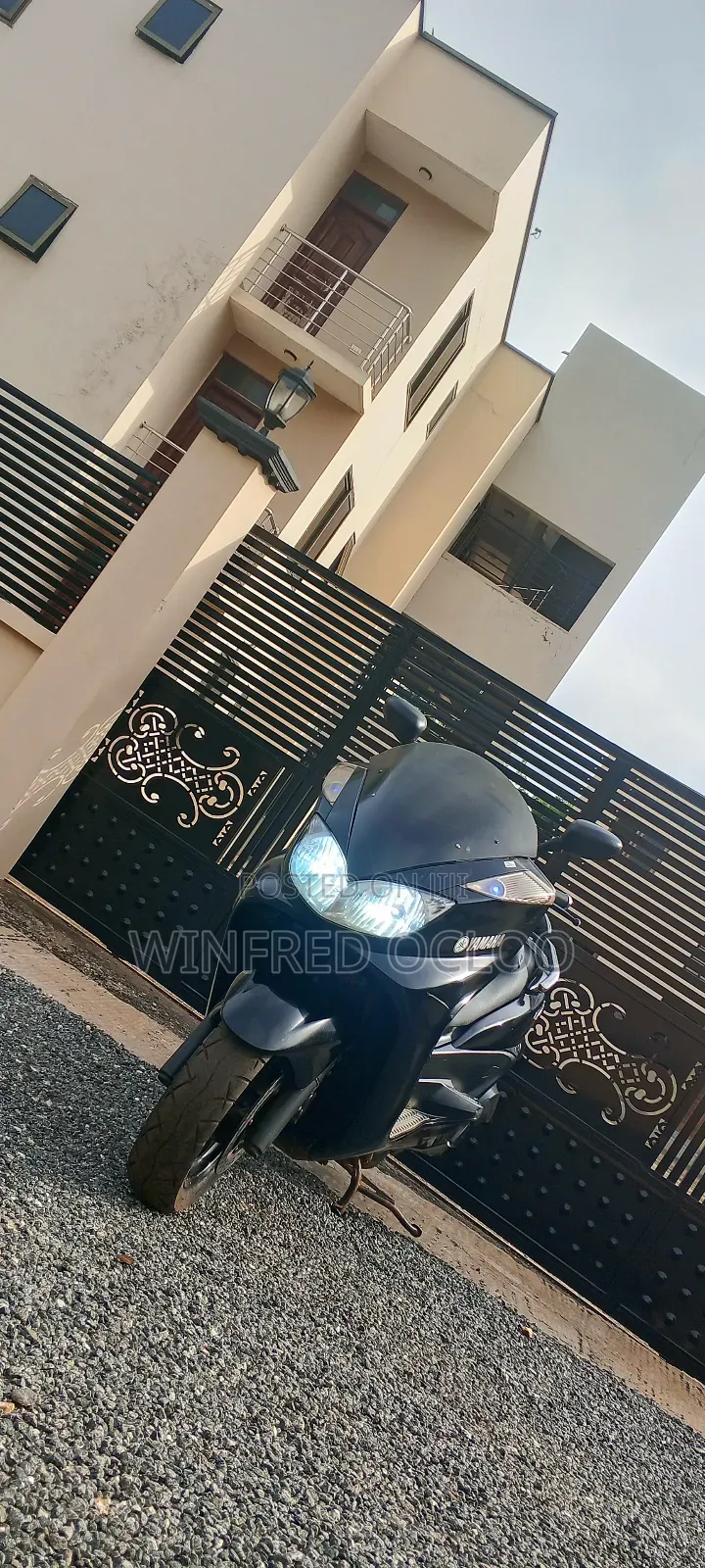 Yamaha Majesty 2010 Black